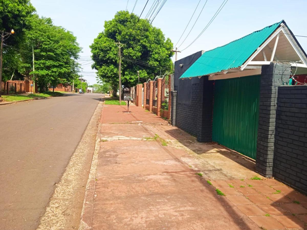Estanislao Lopez 127 Hotel Puerto Iguazu Bagian luar foto