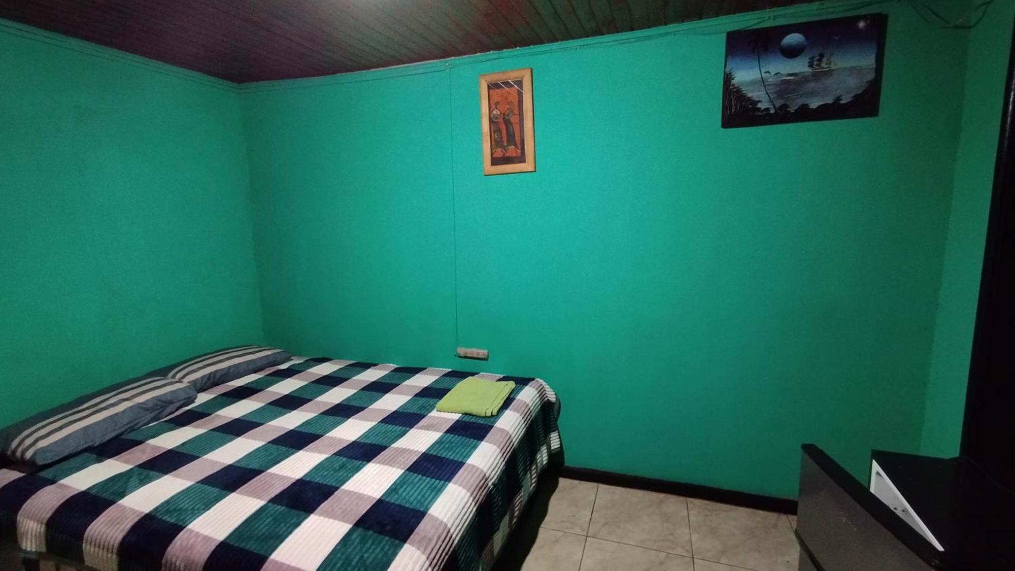 Estanislao Lopez 127 Hotel Puerto Iguazu Bagian luar foto